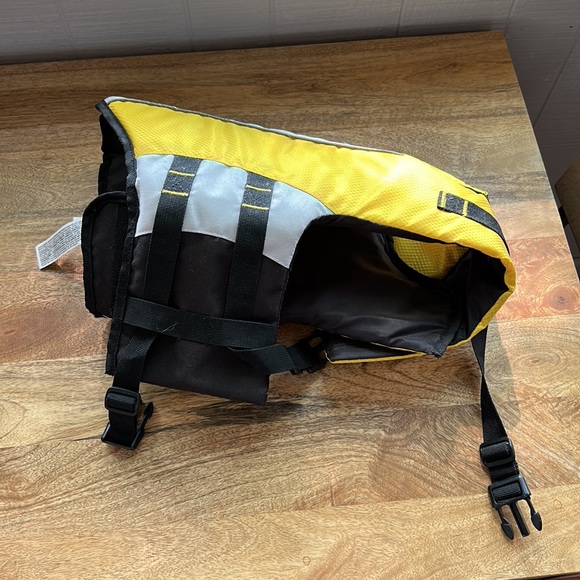 GF Pet Medium Dog Life Jacket (Size M) - Picture 2 of 4
